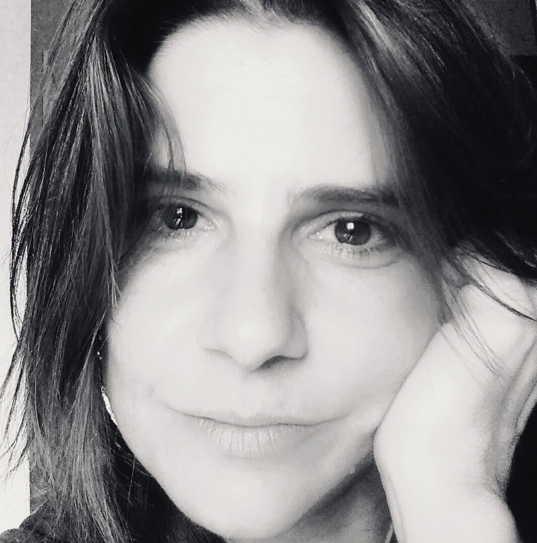 Primo piano di Laura Bombonato, sguardo in camera